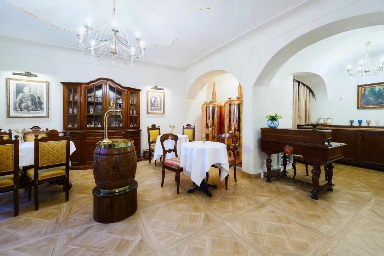Spa Beerland Chateaux - U Zlate Hrusky / At Golden Pear Prague Exterior photo